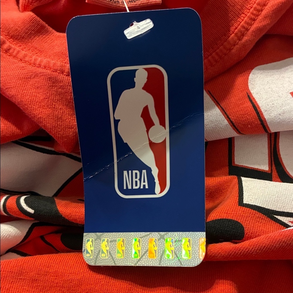 NWT Blue 84 NBA Chicago Bulls Long-Sleeve Tee — Red/White Logo - Picture 5 of 6
